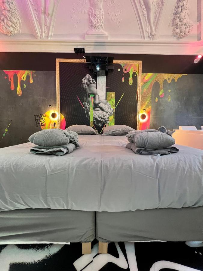 Capsule Art Deco - Jacuzzi - Netflix - Home Cinema - Arcade De Jeux & Nintendo Switch - 2 Chambres - Filet Suspendu Valenciennes Bagian luar foto