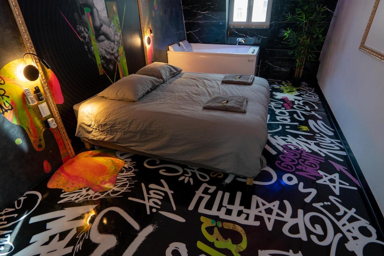 Capsule Art Deco - Jacuzzi - Netflix - Home Cinema - Arcade De Jeux & Nintendo Switch - 2 Chambres - Filet Suspendu Valenciennes Bagian luar foto