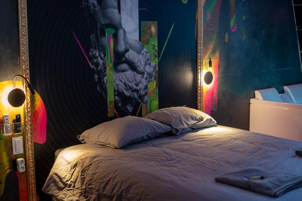 Capsule Art Deco - Jacuzzi - Netflix - Home Cinema - Arcade De Jeux & Nintendo Switch - 2 Chambres - Filet Suspendu Valenciennes Bagian luar foto